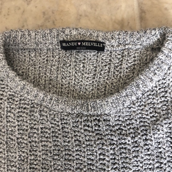 Brandy Melville grey knit top - Picture 2 of 6